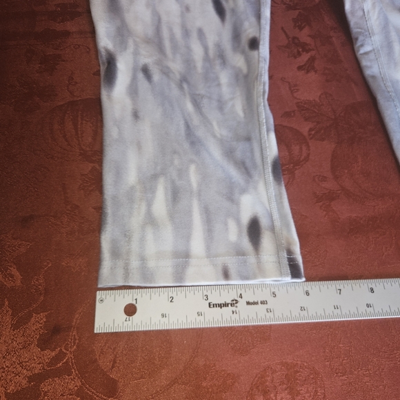 Nike Dri Fit Capri's Large - Picture 6 of 8